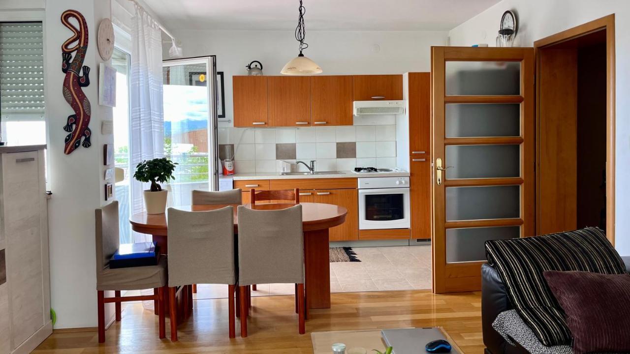 Peachy House Apartment Рийека Екстериор снимка