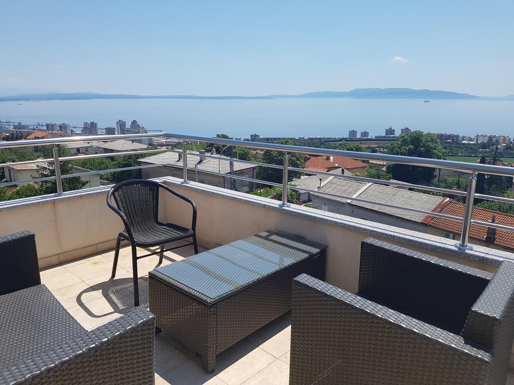 Peachy House Apartment Рийека Екстериор снимка