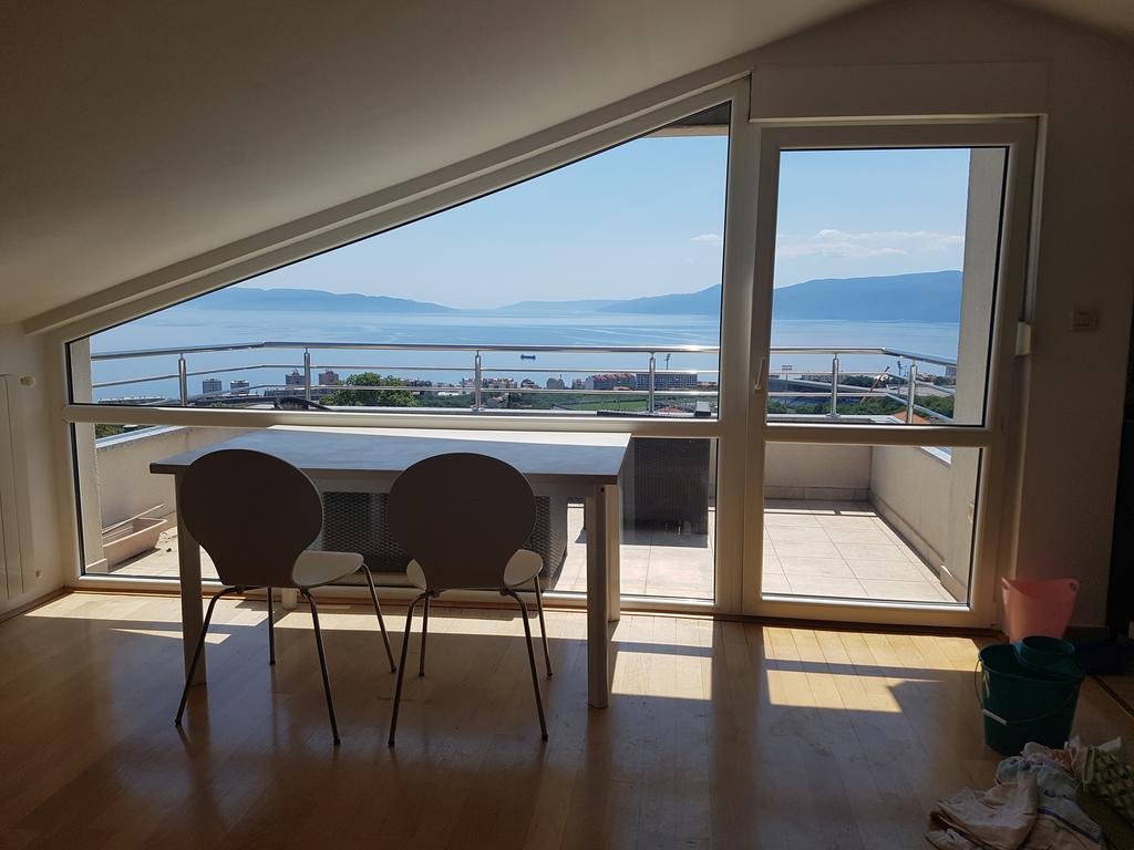 Peachy House Apartment Рийека Екстериор снимка